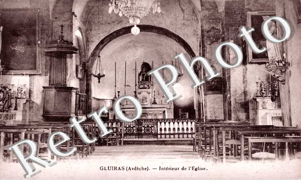 Interieur de l'eglise