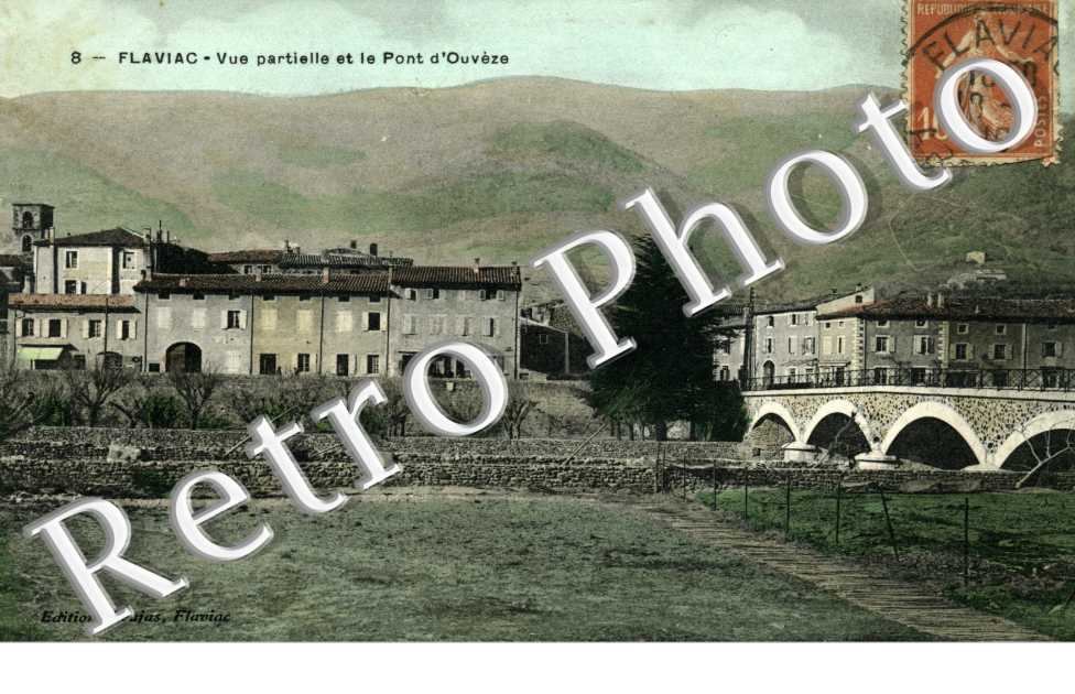 Vue partielle et le pont d'Ouveze