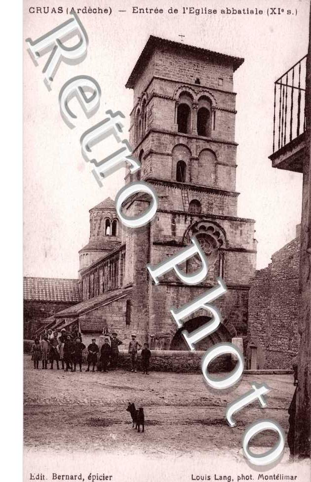 Entree de l'eglise abbatiale