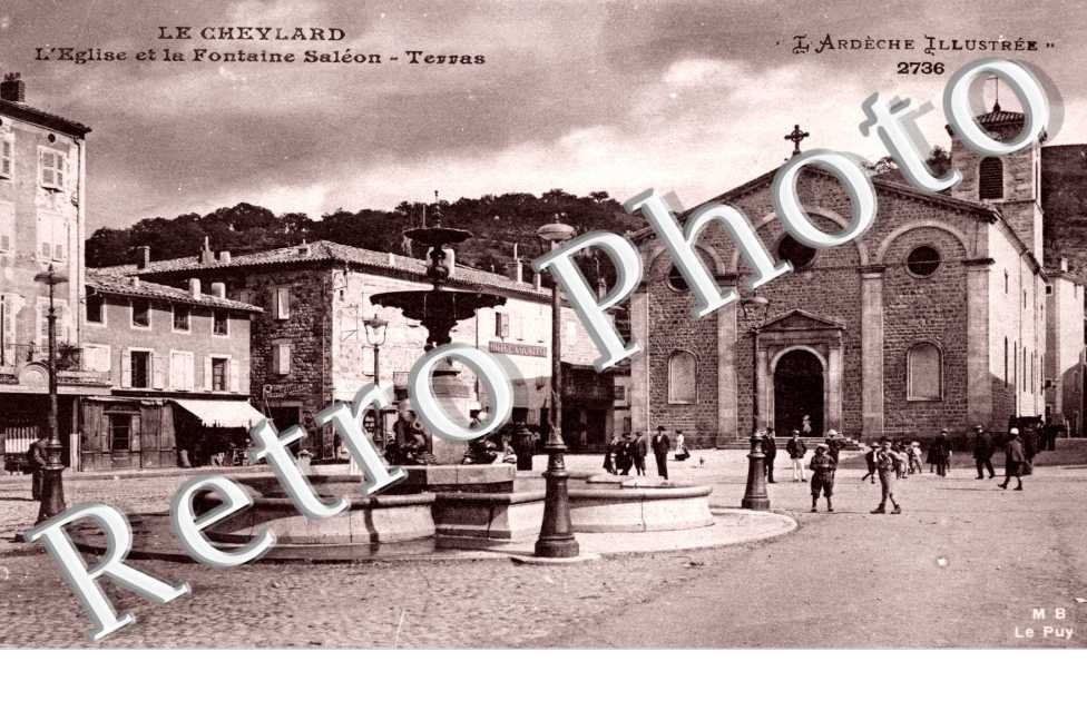 L'eglise et la fontaine Saleon  -  Terras