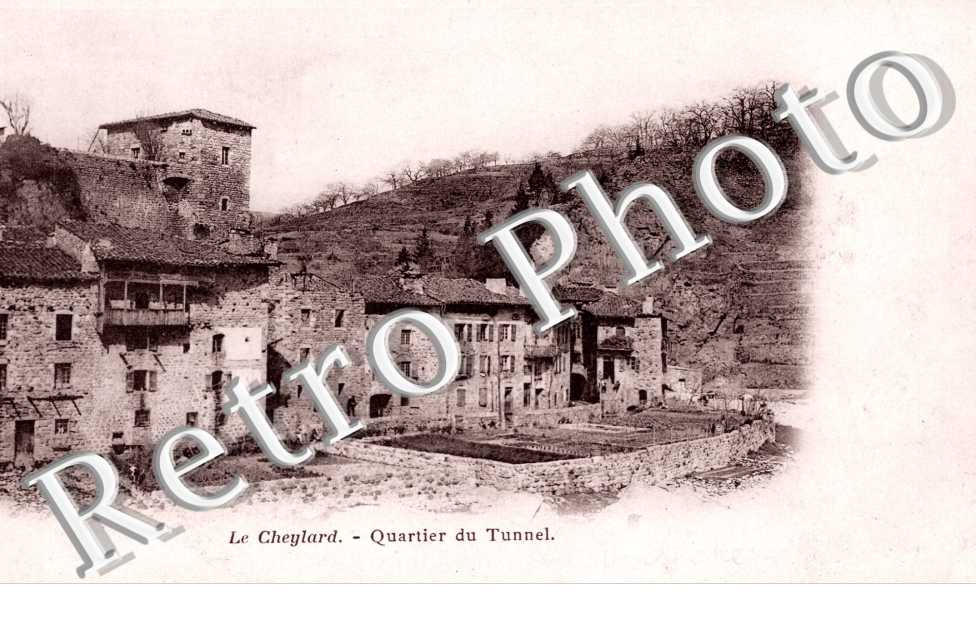 Entree du vieux Chateau