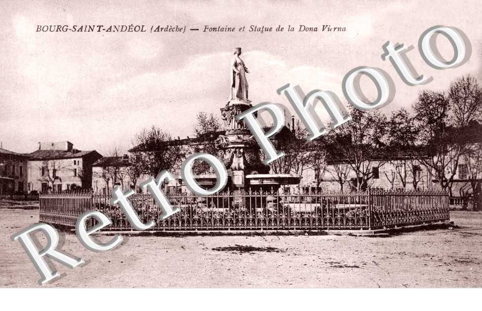 Fontaine et statue de la Dona Vierna