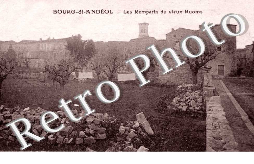Les remparts du Vieux Ruoms