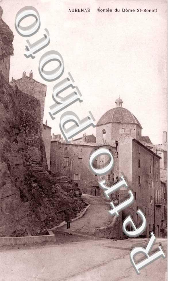Montee du Dome saint Benoit