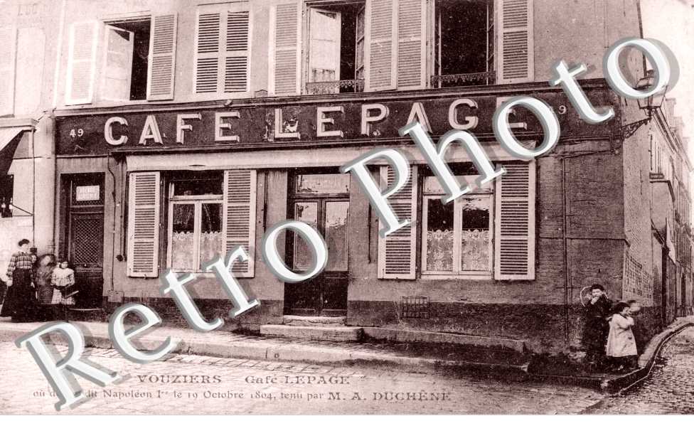 Cafe Lepage tenu par M.A. Duchene