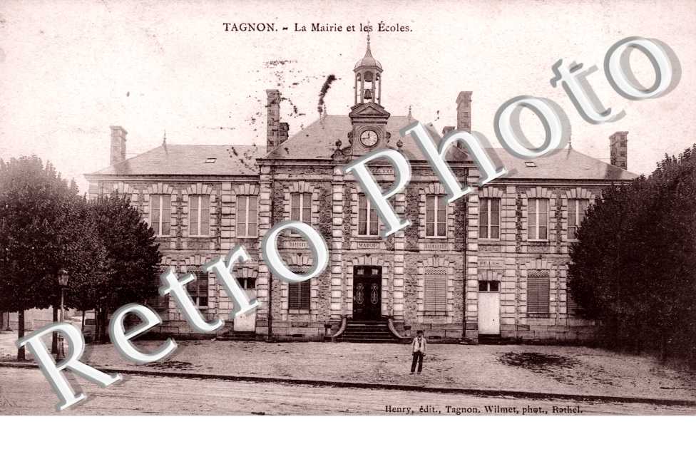 la mairie et les ecoles