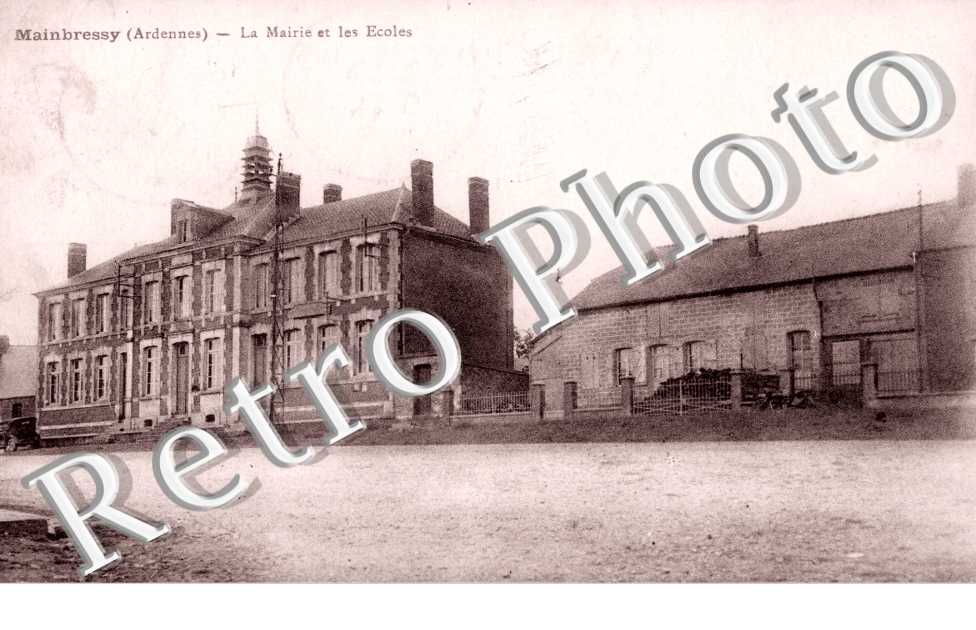 la mairie et les ecoles