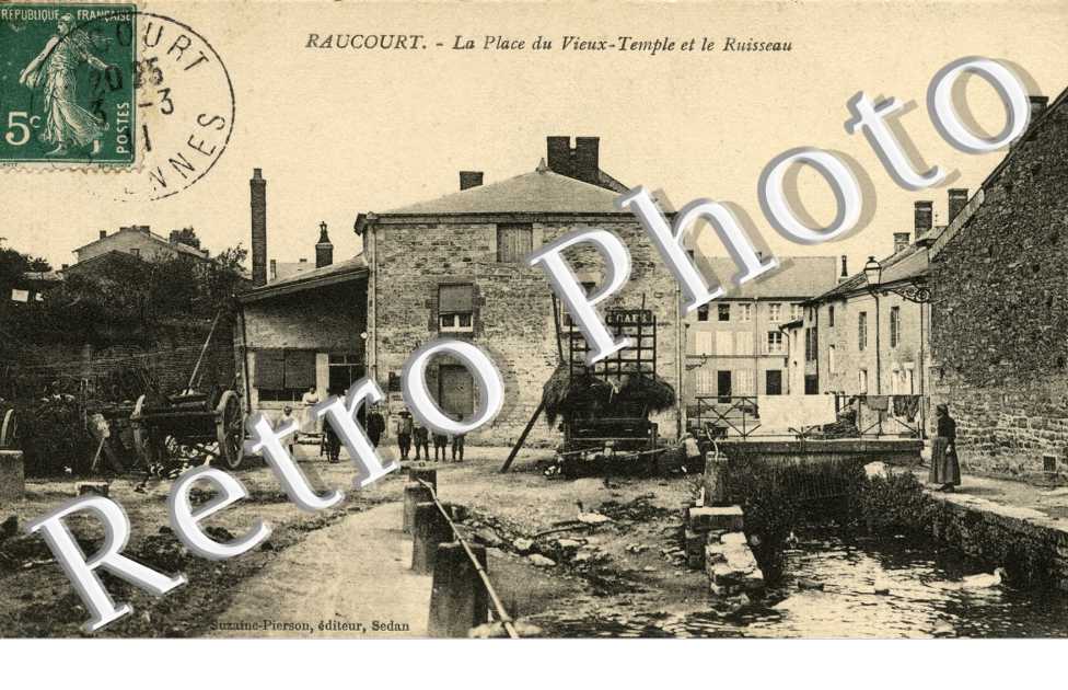 la place du Vieux-Temple et le Ruisseau
