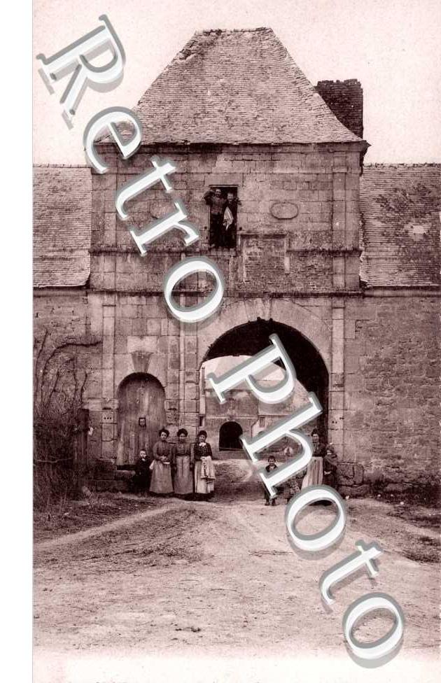 portes de l'ancien chateau