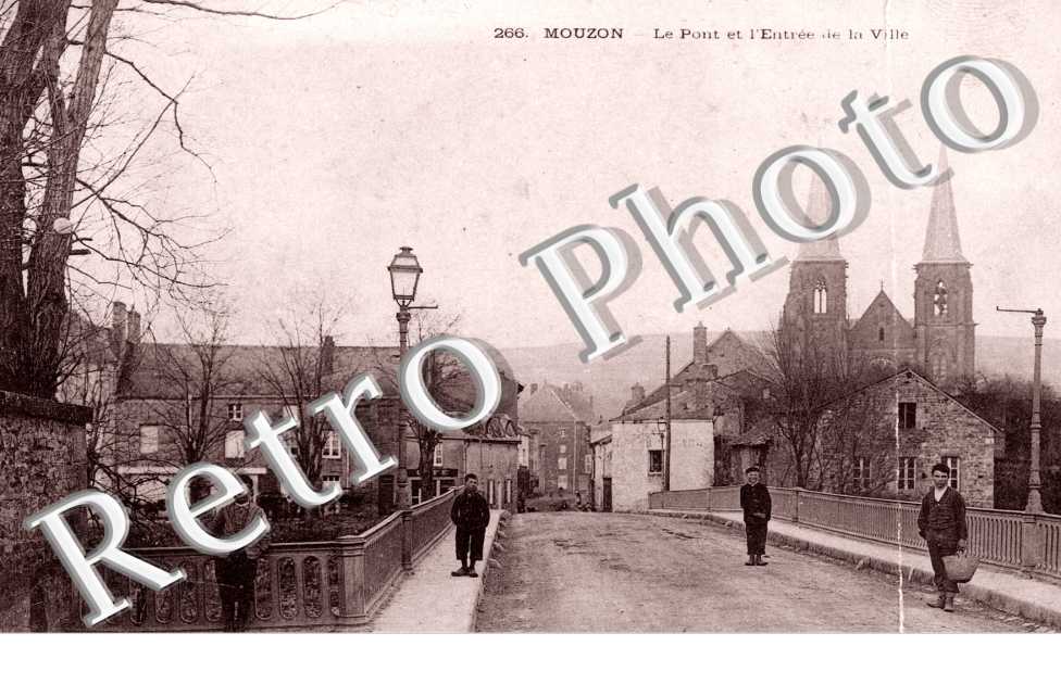 Le Pont et l'entree de la Ville