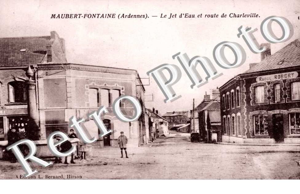 le jet d'eau et route de Charleville