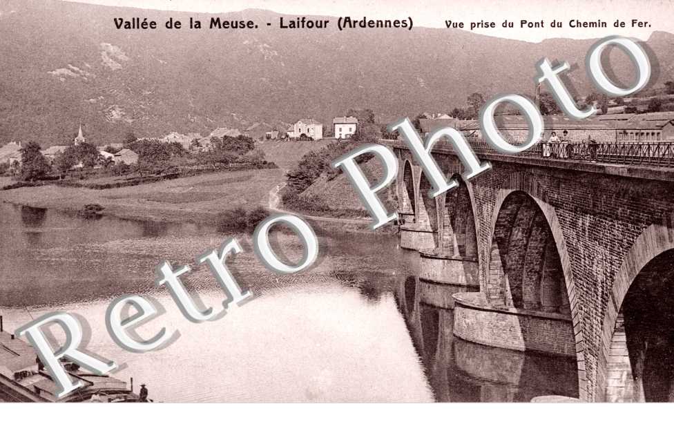 vallee de la Meuse, vue prise du pont du chemin de fer
