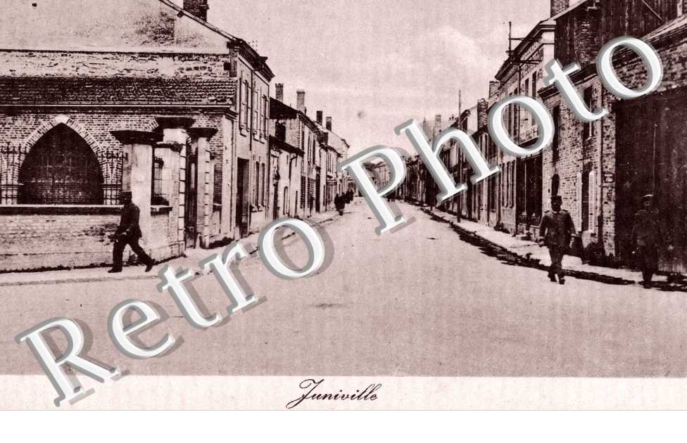 une rue du village