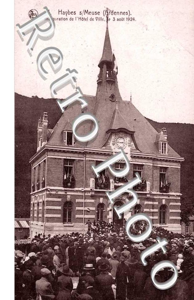 Inauguration de l'hotel de ville , le 3