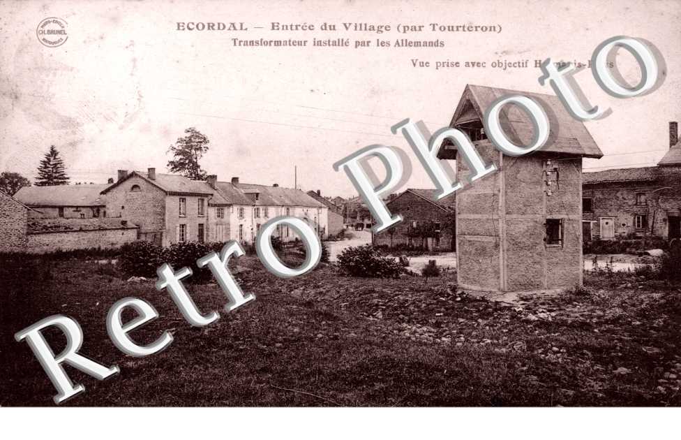 entree du village par Tourteron, transformateur installe par les allemands