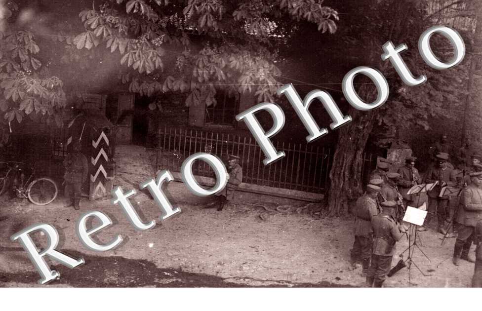 soldats jouant de la Musique