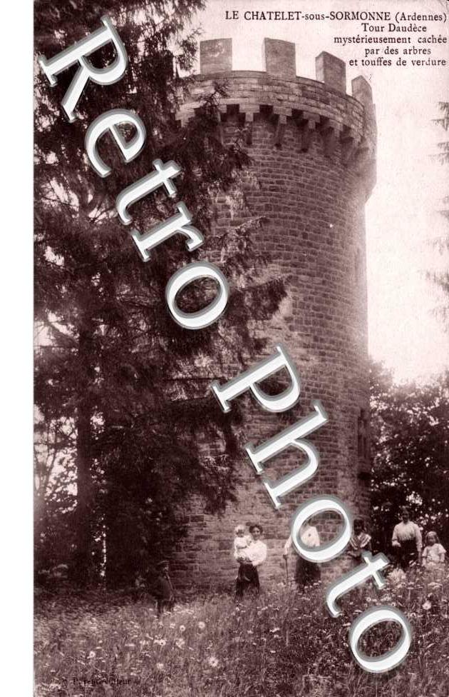 tour Daudece mysterieusement cachee par des arbres