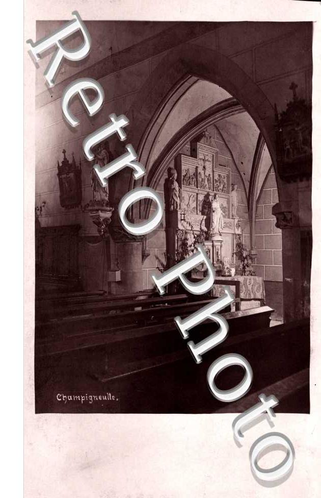 (interieur de l'Eglise)