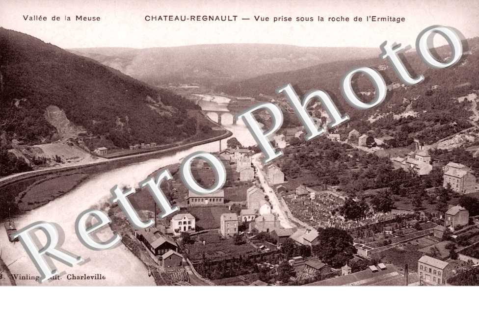 vue prise sous la roche de l'Ermitage
