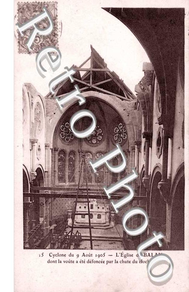cyclone du 9 aout 1905, interieur de l'eglise, voute effondree par la chute du clocher