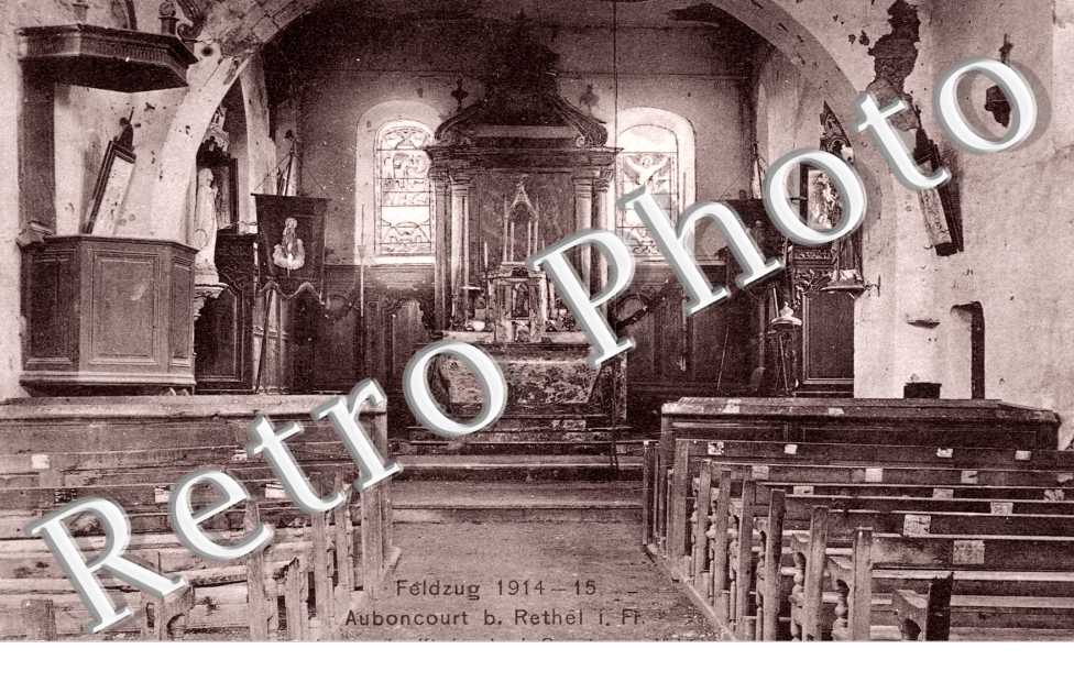 Interieur de l'eglise