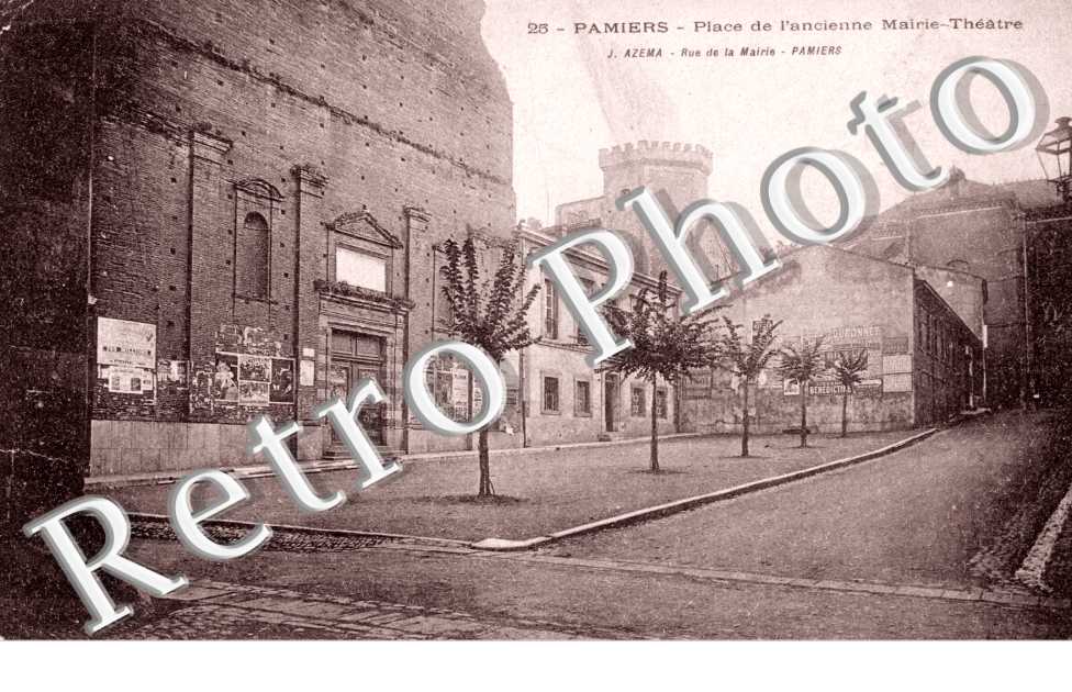 Place de l'ancienne mairie theatre