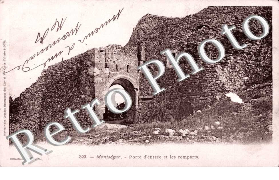 porte d'entree et les remparts