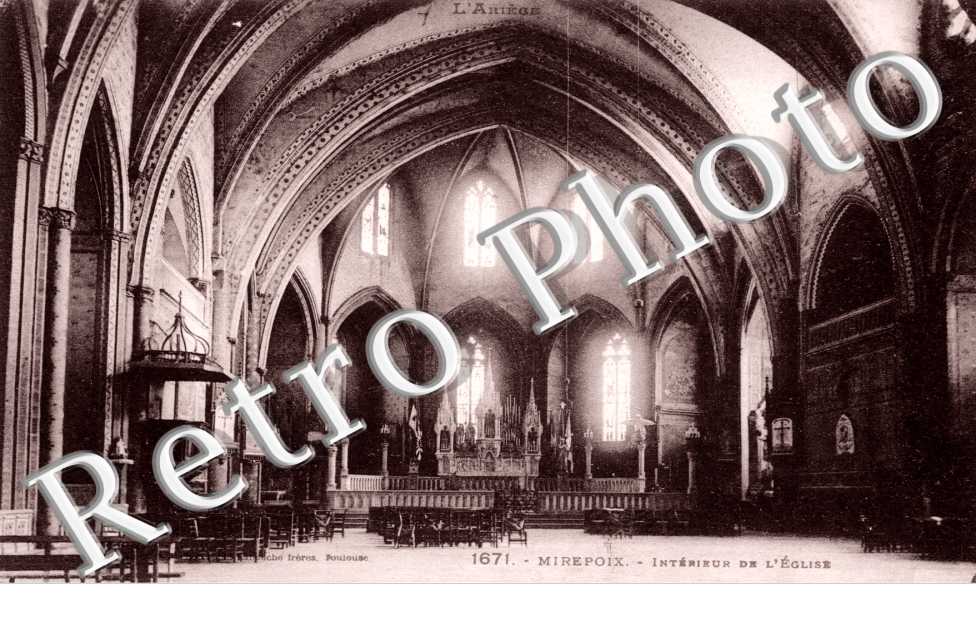 interieur de l'eglise