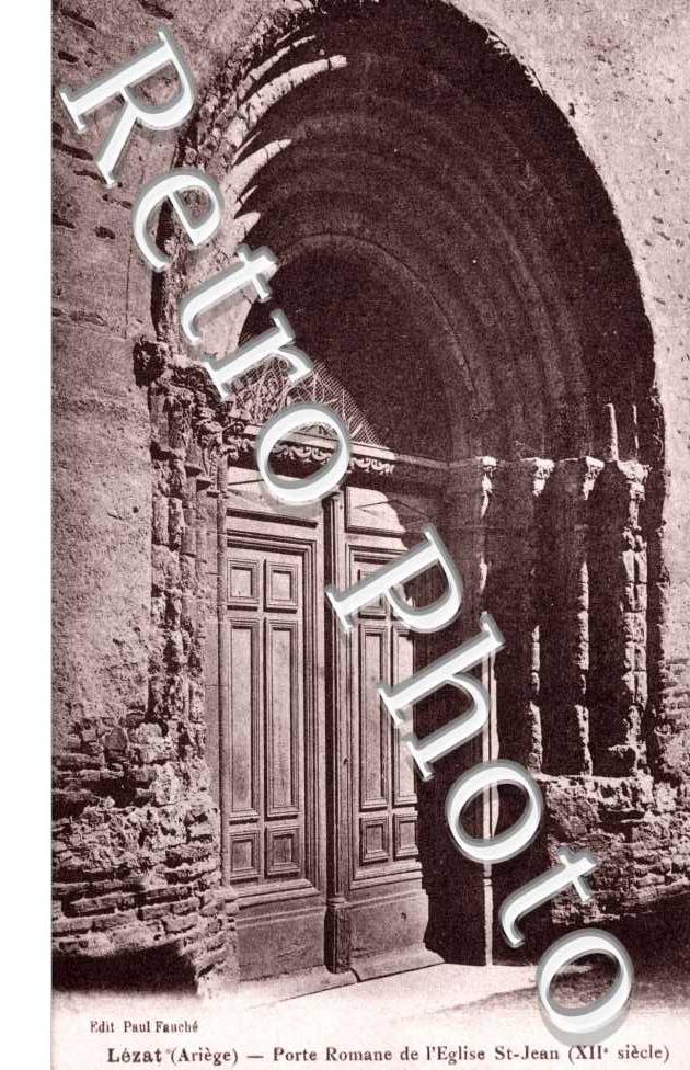 porte romane de l'eglise Saint Jean