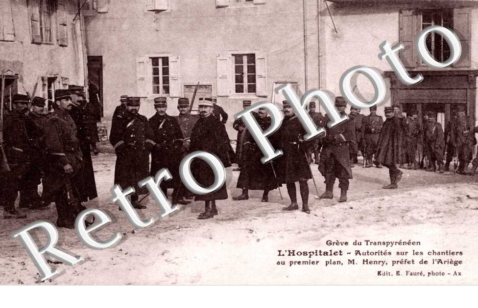 greve du Transpyreneen - Autorites sur le chantier - M. Henry prefet de l'Ariege