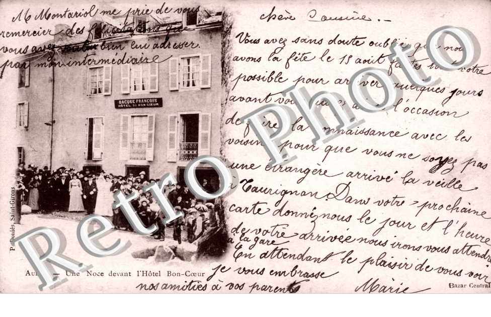 une noce devant l'Hotel Bon-Coeur