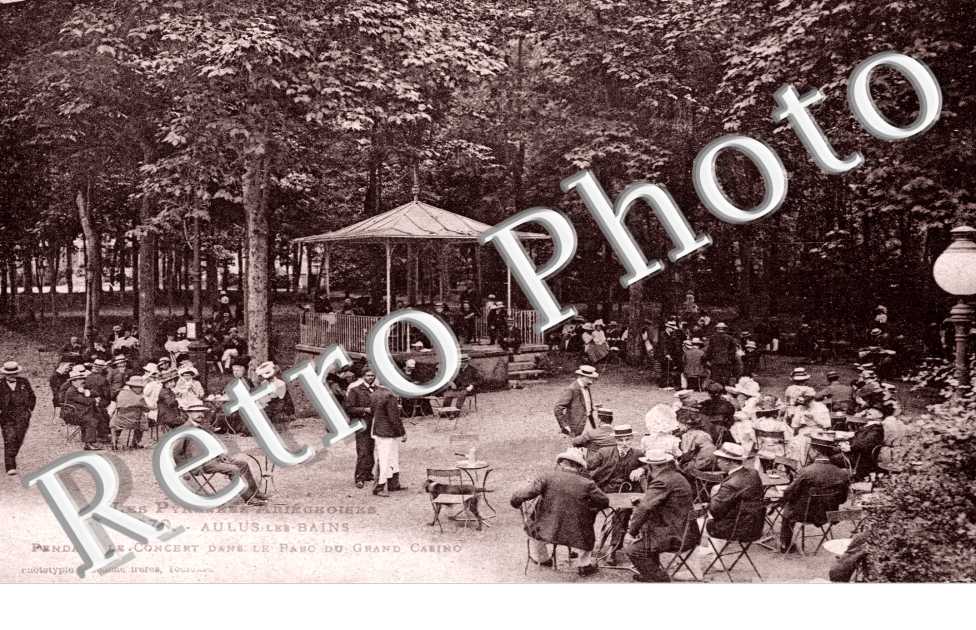 Pendant le concert dans le parc du grand casino