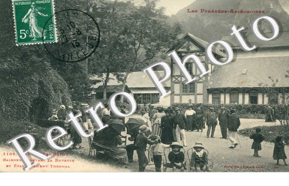 baigneurs devant la buvette