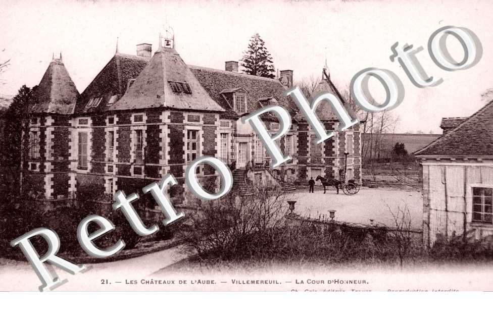 La Cour d'Honneur du Chateau