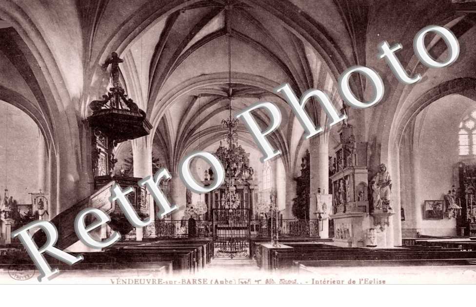 Interieur de l'eglise