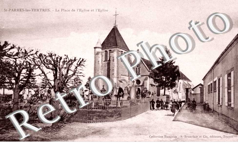  La Place de l'Eglise et l'Eglise