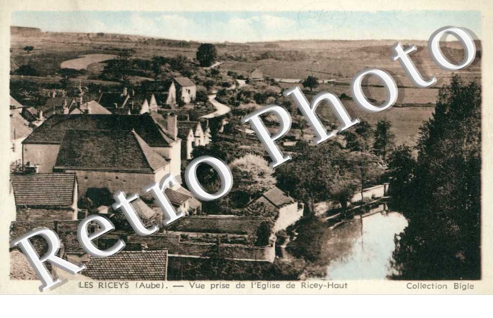 Vue prise de l'Eglise de Ricey Haut