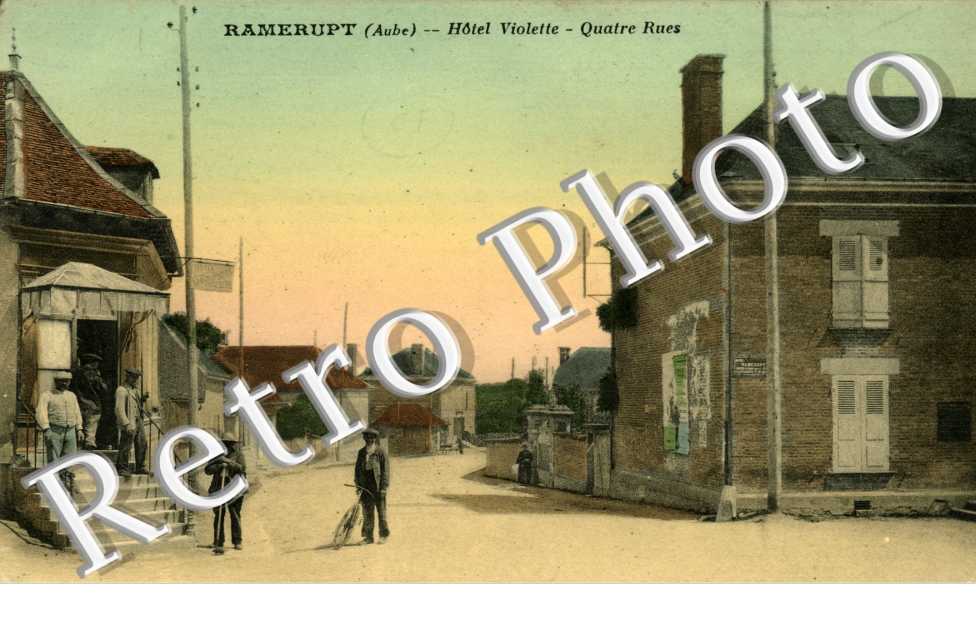 hotel Violette, Quatres rues