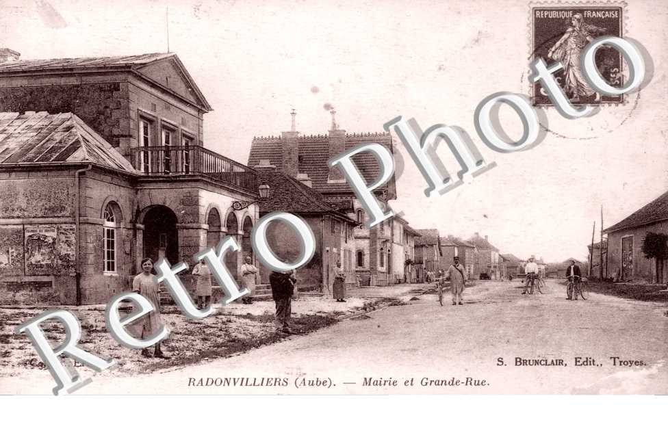 Mairie et grande rue