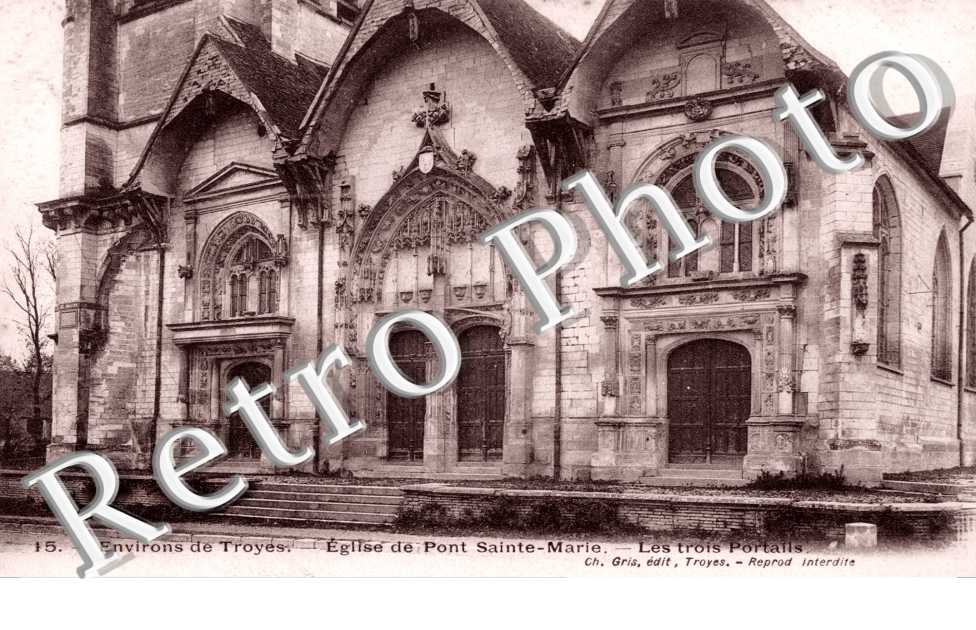 L'Eglise, les Trois Portails