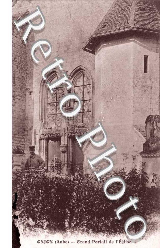 grand portail de l'eglise