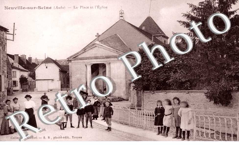 La place et l'eglise