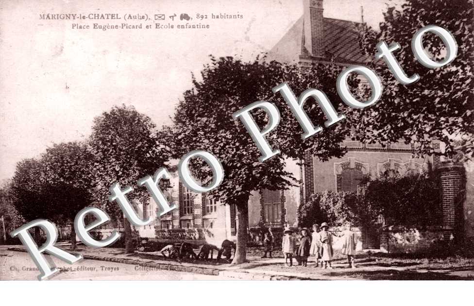 Place Eugene Picard et Ecole Enfantine