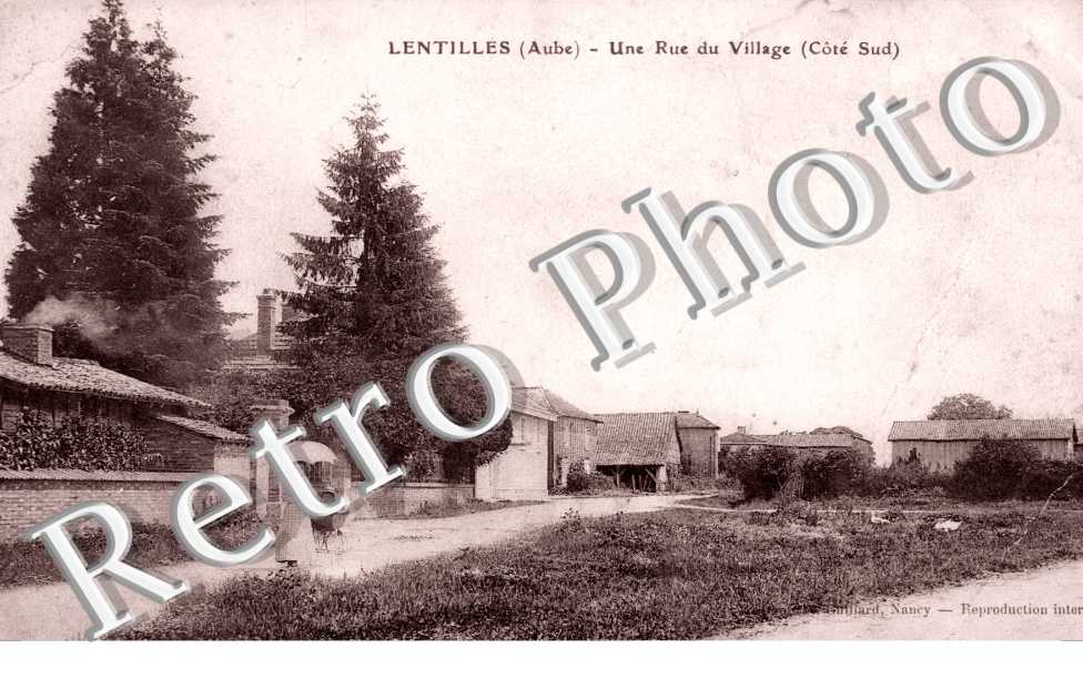 Une Rue du Village