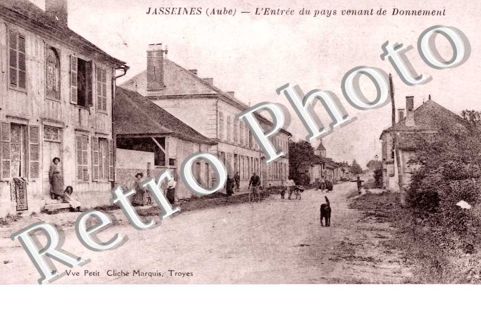 L'Entree du Pays venant de Donnement