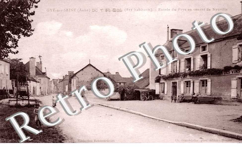 Entree du Pays en venant de Neuville
