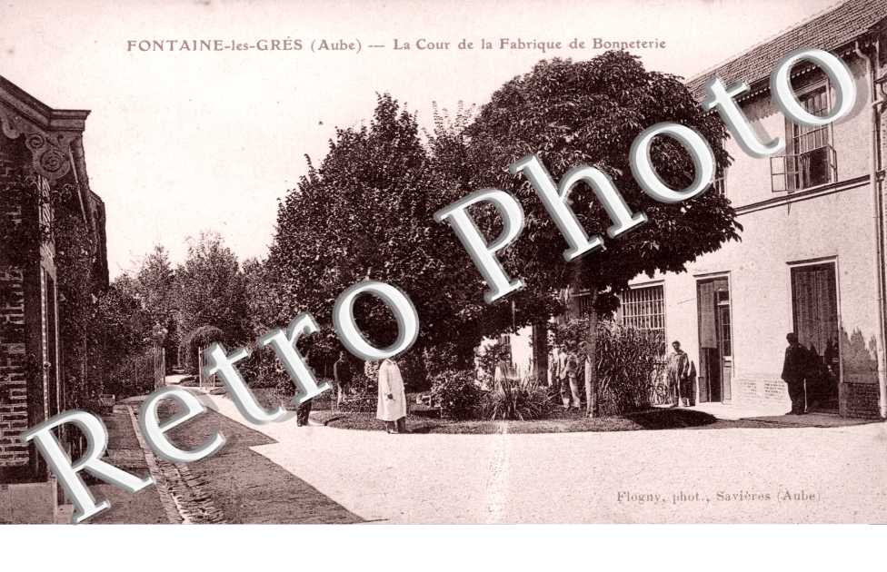 La cour de la fabrique de Bonneterie