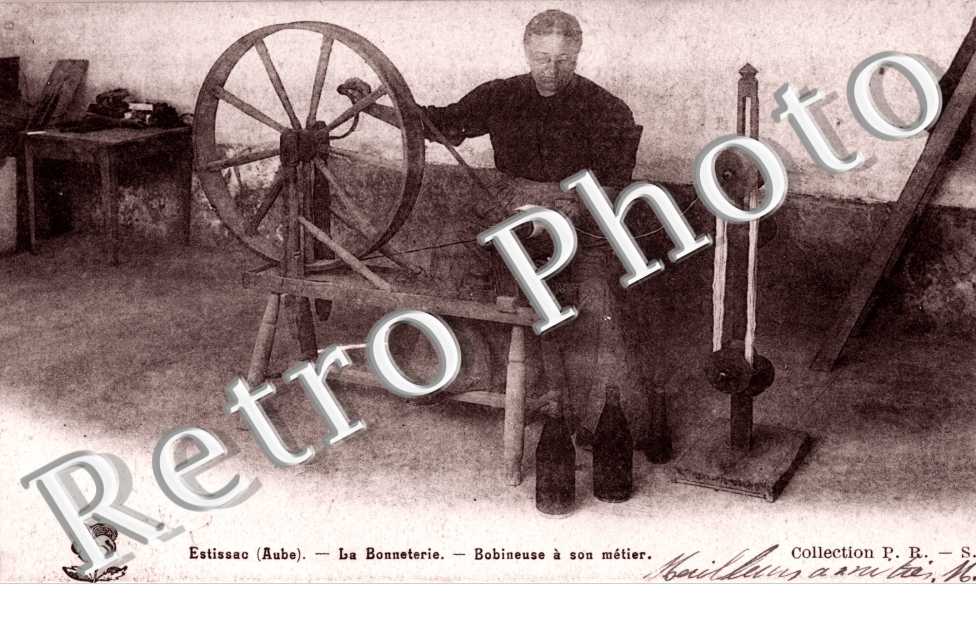 Bobineuse a son metier