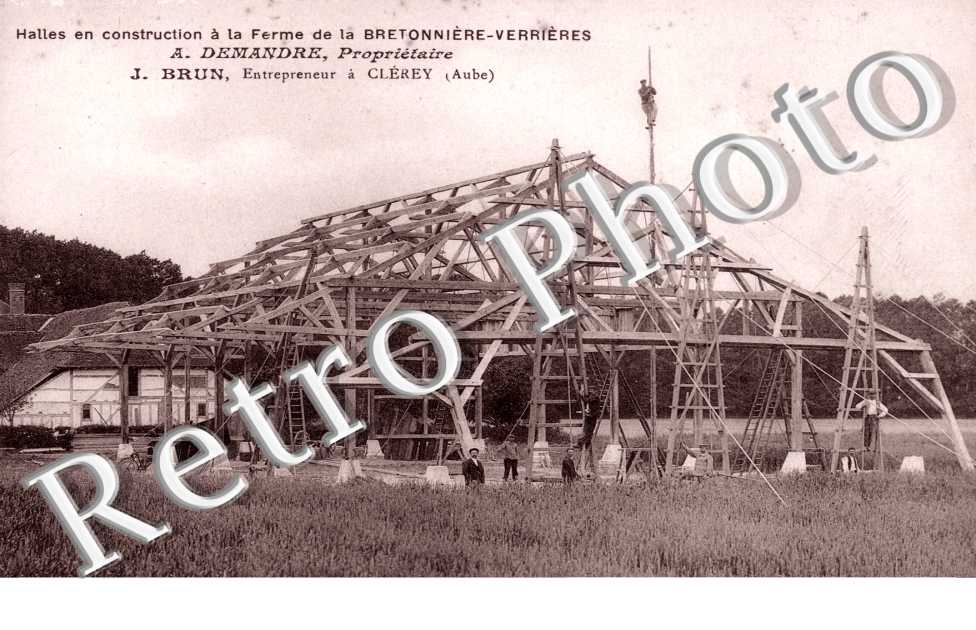 Halles en construction a la Ferme de la Bretonniere-Verrieres, Propr. A. Demandre