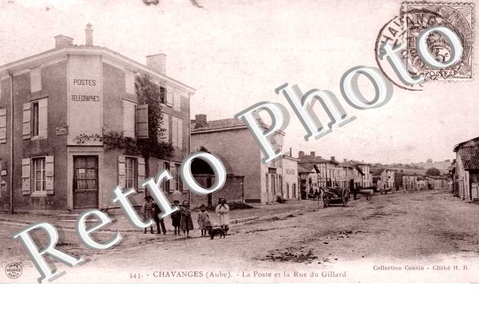 la Poste et la rue du Gillard